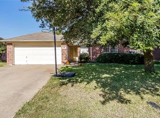 408 Preston Dr, Cleburne, TX 76033