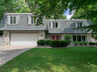 1305 Chanterelle Dr, Fort Wayne, IN 46845