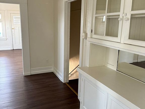 2nd image of 1832 S Bonnie Brae St #1834-1/2