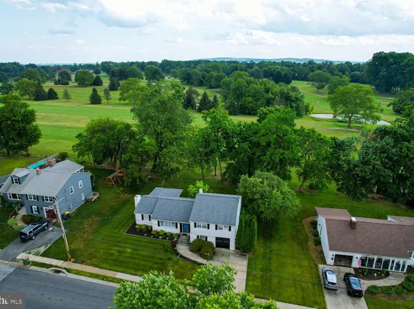 301 Country Club Dr, Newark, DE 19711
