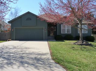 1112 NE Florence Ave, Lees Summit, MO 64086