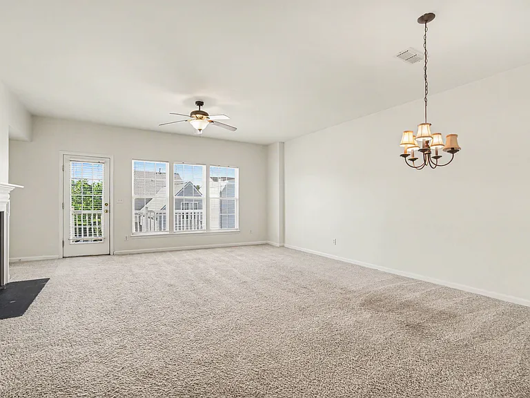 15658 King Louis Ct — Photo 10