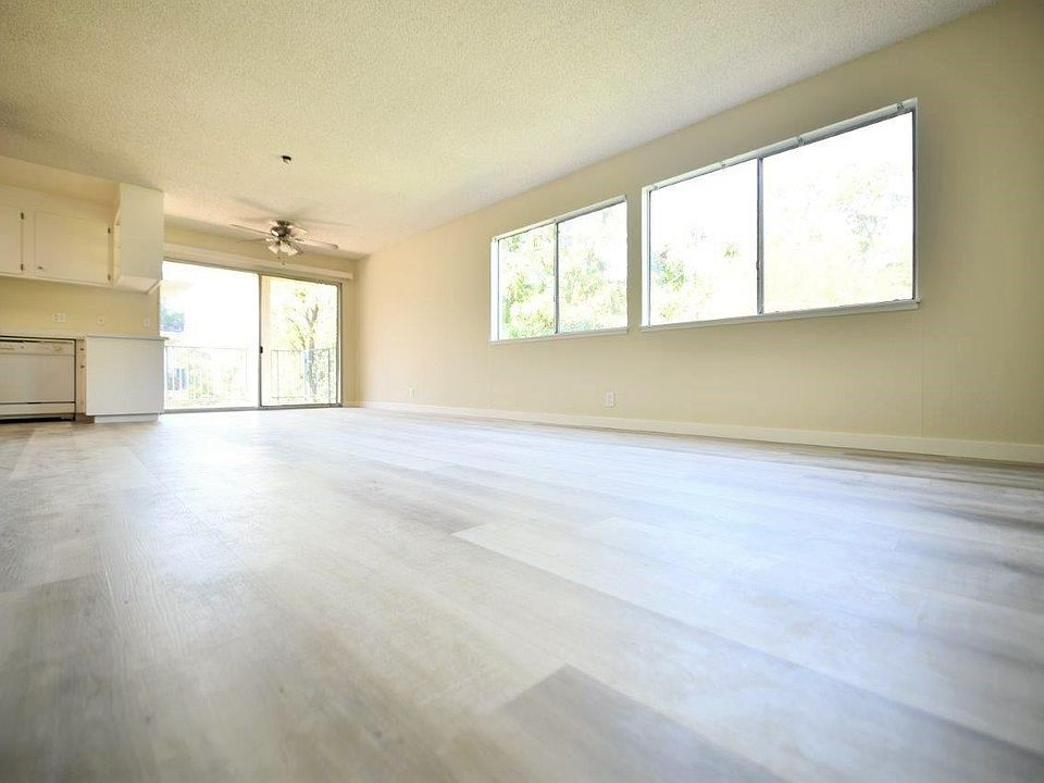 1st image of 1705 Carmel Dr APT 207