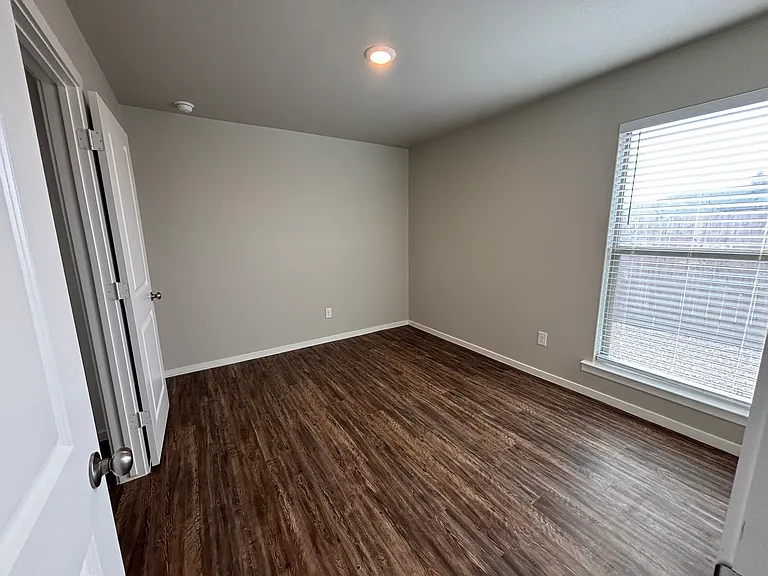 3506 Trenton Ave — Photo 10