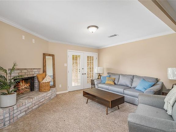3rd image of 2645 Brown St