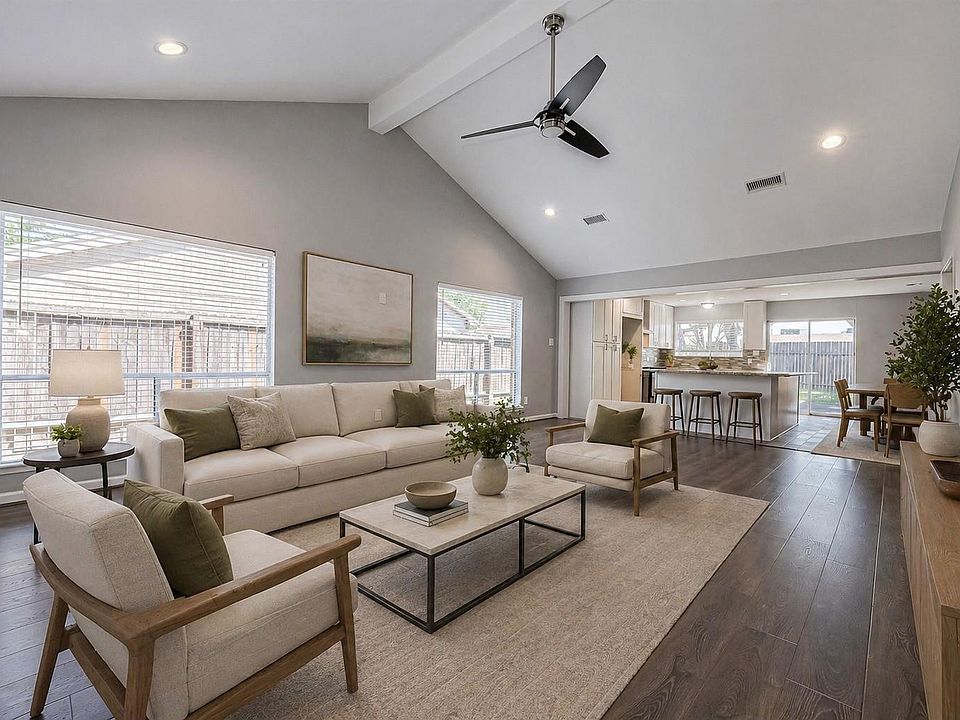 1st image of 319 Gentilly Dr