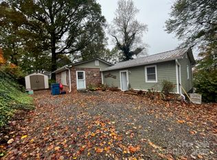 6604 Harbor Ln, Conover, NC 28613