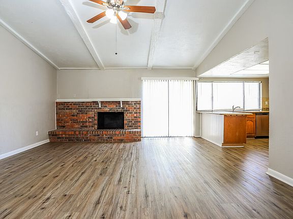 2nd image of 4141 Yellowleaf Dr