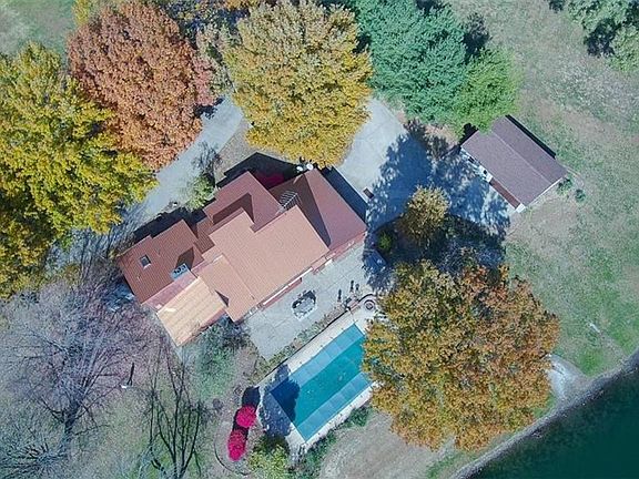 3rd image of 7307 SE Summit Dr