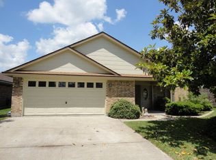 59 Alexander Ct, Angleton, TX 77515