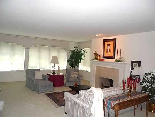 5th image of 721 Fairway Dr