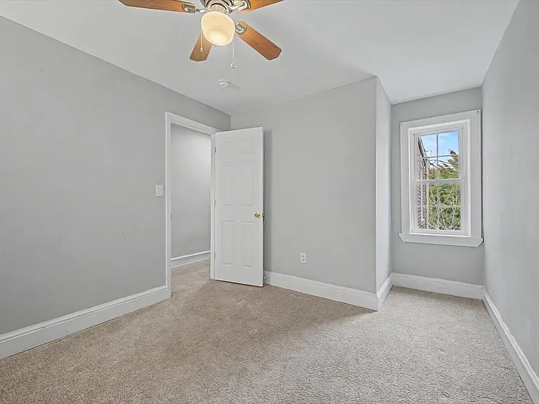 203 N Dupont St — Photo 4