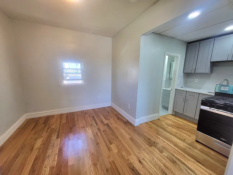 1289 S Main St #2W — Photo 12