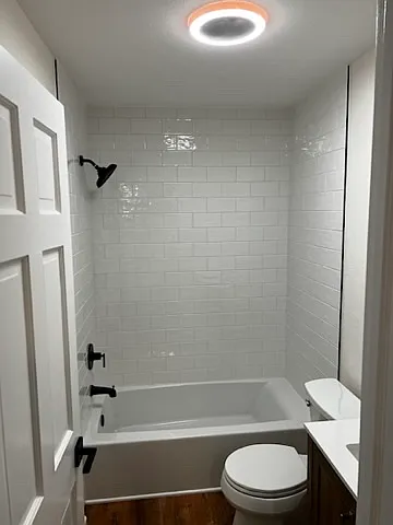 Downstairs full bathroom