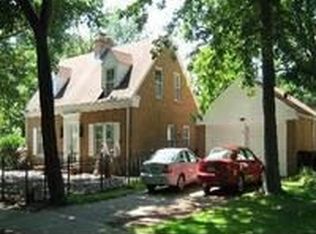 6200 N Mandell Ave, Chicago, IL 60646
