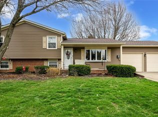 300 Castleton Rd NE, North Canton, OH 44720