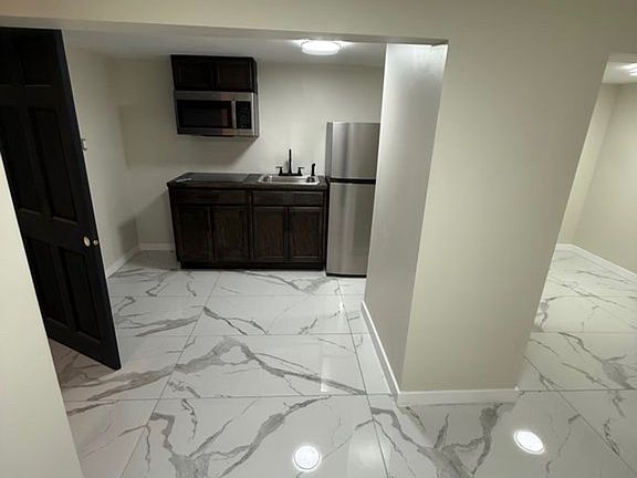 4th image of 4239 Digney Ave #1