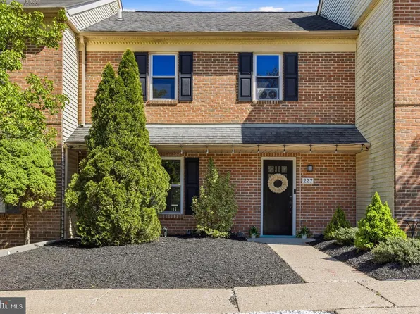 227 Zieglerville Rd, Schwenksville, PA 19473