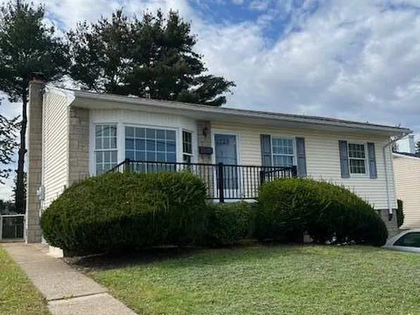 110 Park Dr, Scranton, PA 18505
