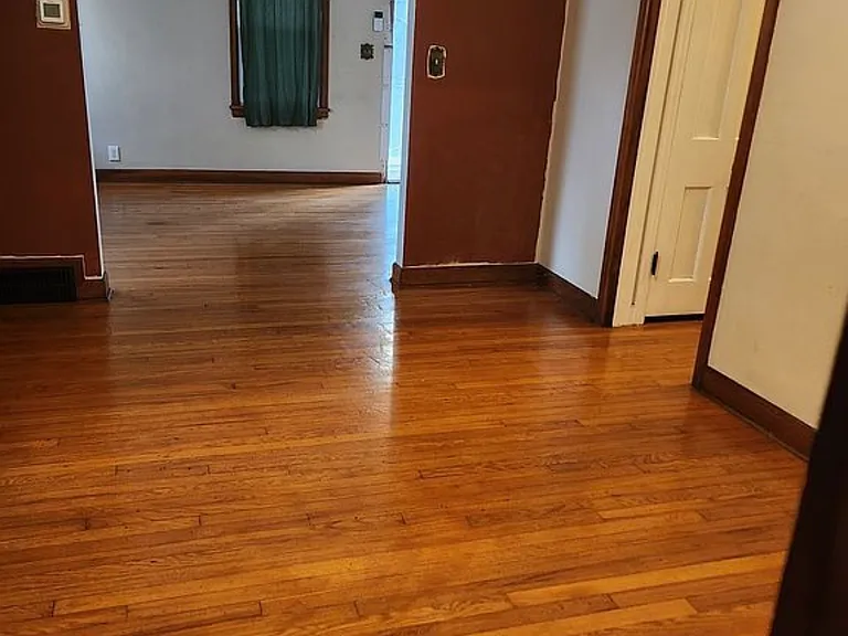 6328 Indiana Ave — Photo 2