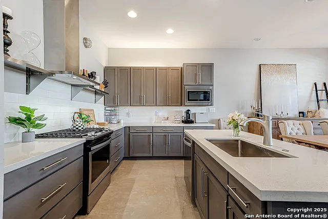 Building Photo - 203 Nogalitos St #5
