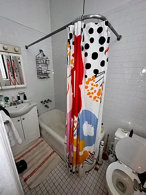 Rented by Ready Group | media 9