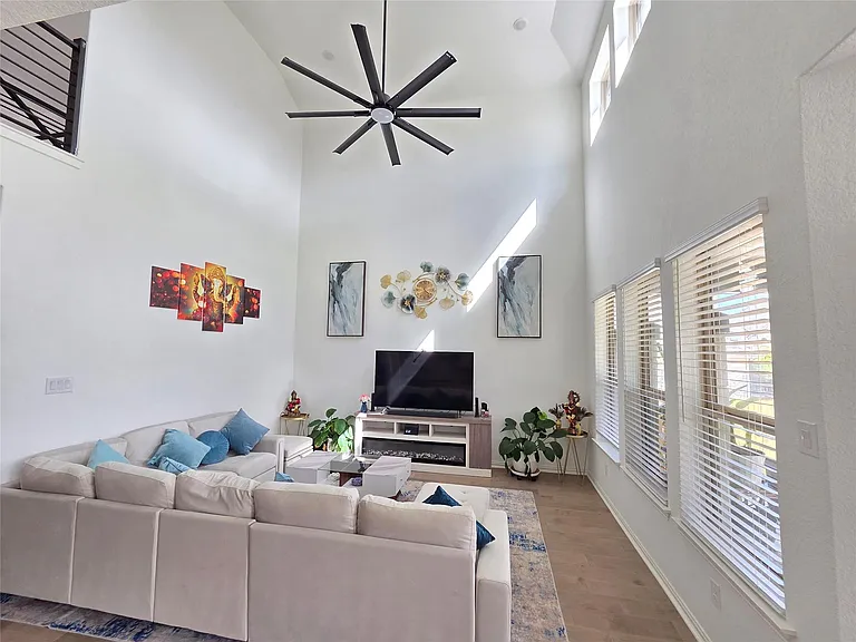 124 Mission Oaks Dr — Photo 13
