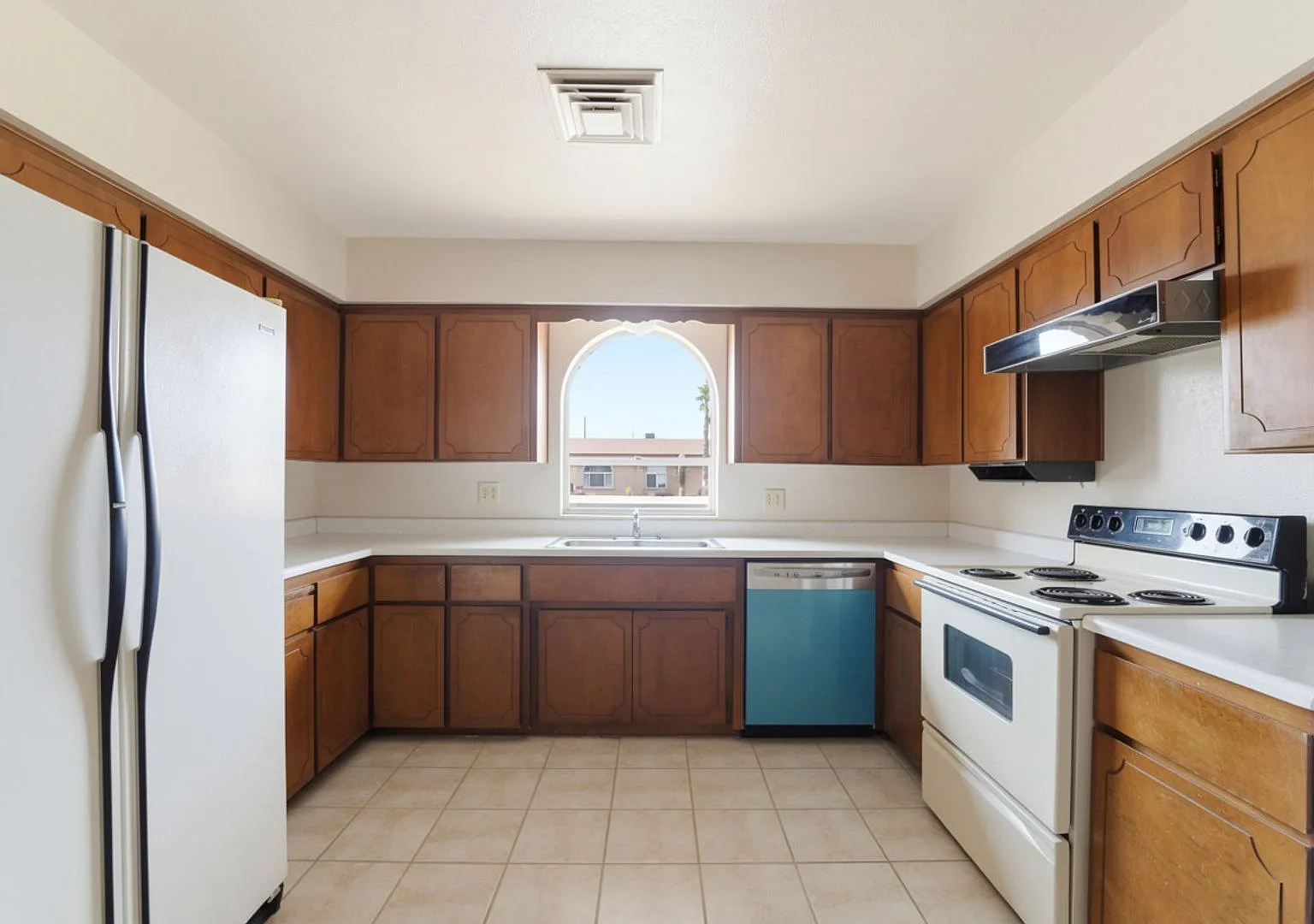 Charming rental home located on a quiet cul-de-sac in the heart of Mesa — Photo 2