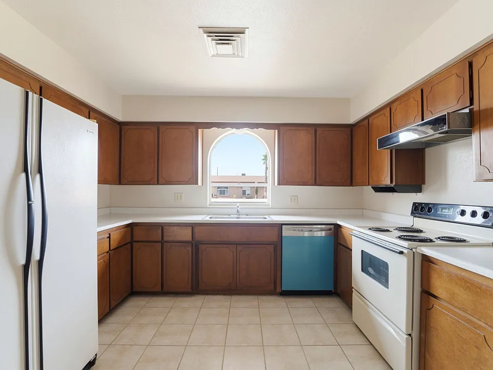 1107 N July Cir