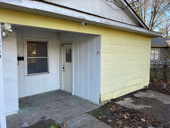3rd image of 3029 Randolph St
