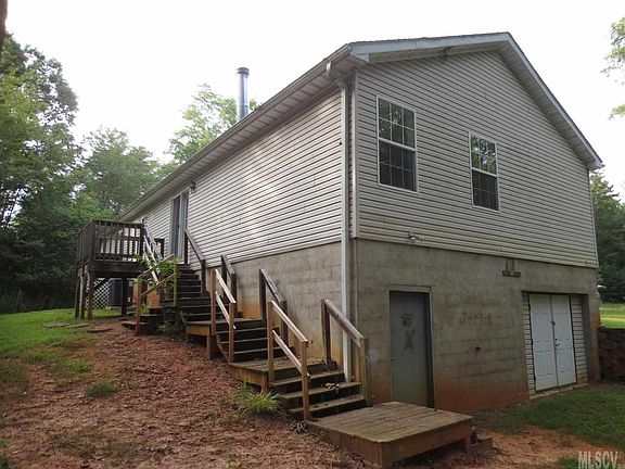 3rd image of 243 Northwind Dr