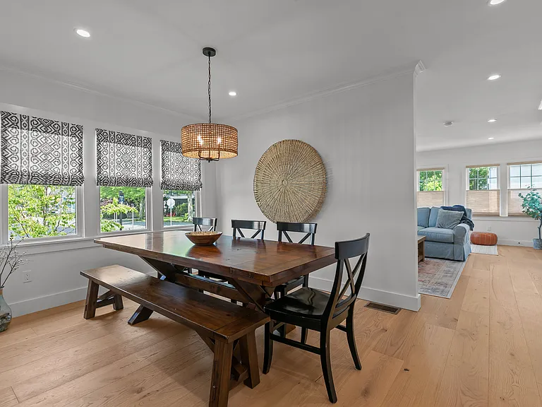 109 Carroll Ave — Photo 14