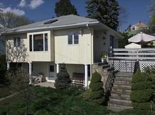 84 Bay St, Hull, MA 02045