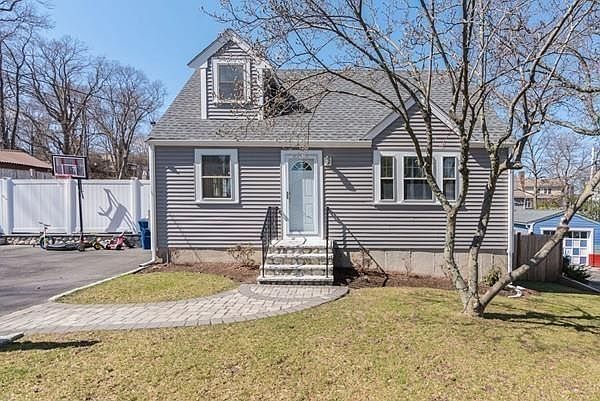 1st image of 126 Arborway Dr