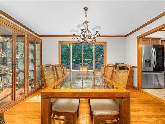 4th image of 530 Bellwood Park Rd