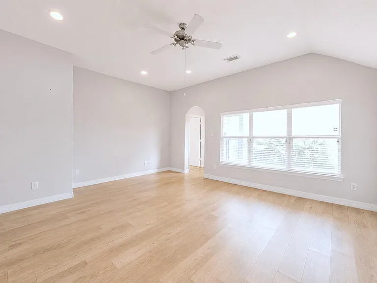 15911 Pleasant Green Cir — Photo 4