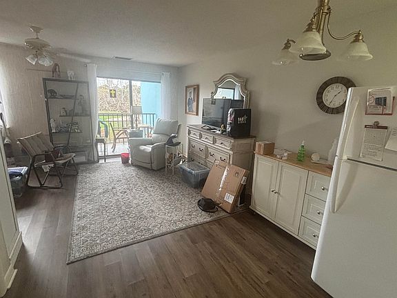 2nd image of 5001 Little River Rd. #E-517