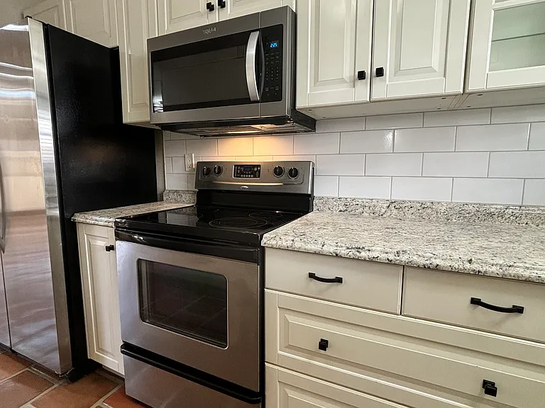 7023 E 4th St #102 — Photo 5