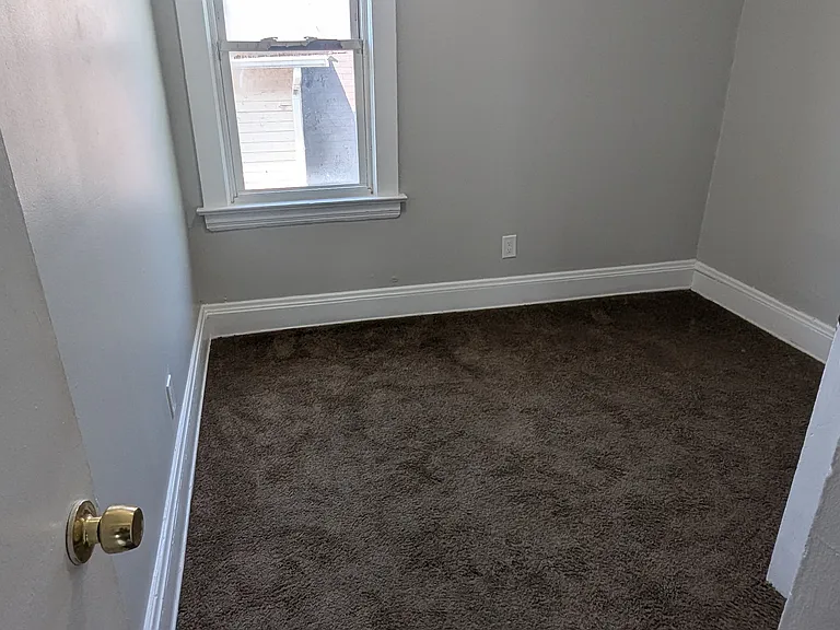 10809 Reno Ave #UP — Photo 4