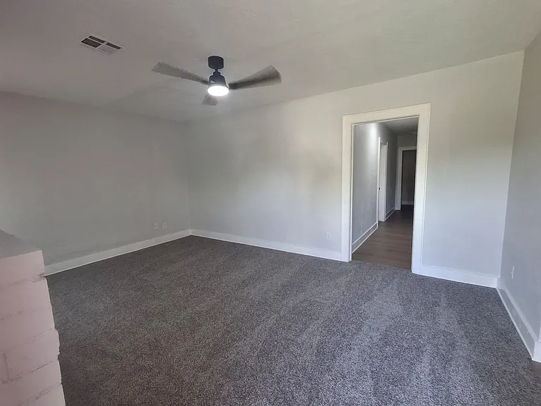 1504 NW Arlington Ave — Photo 4