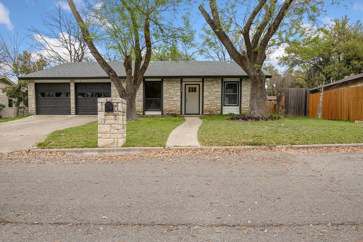 3 bed, 2.0 bath, 1786 sqft, $2,500 — Photo 1
