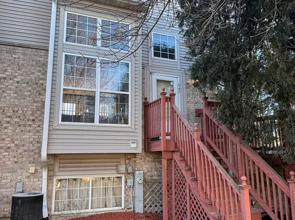 647 W Georgian Ct #647, Addison, IL 60101