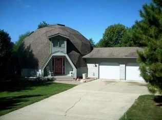 503 Hawthorn Ln, Hartford, WI 53027