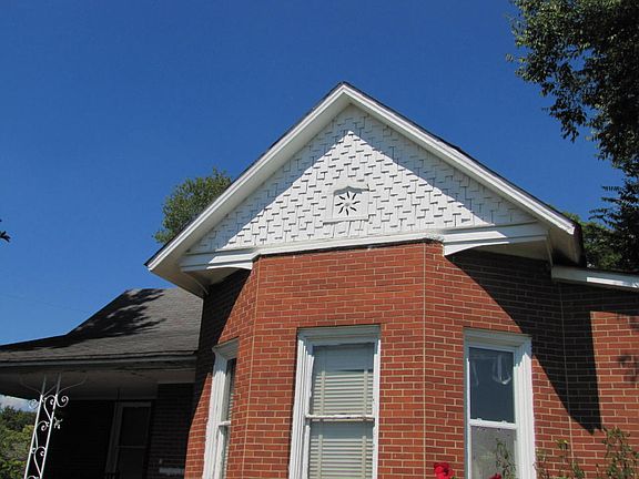 4th image of 606 Heins Ct