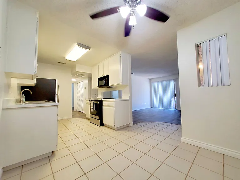Evergreen Villas — Photo 4