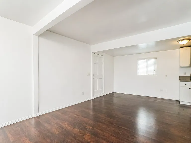 903 E Colden Ave — Photo 5