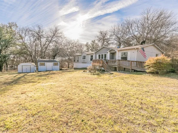 871 New Highland Rd, Springtown, TX 76082