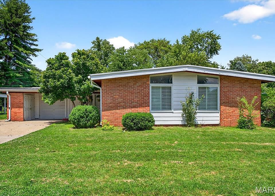 1st image of 2765 Holiday Hill Dr