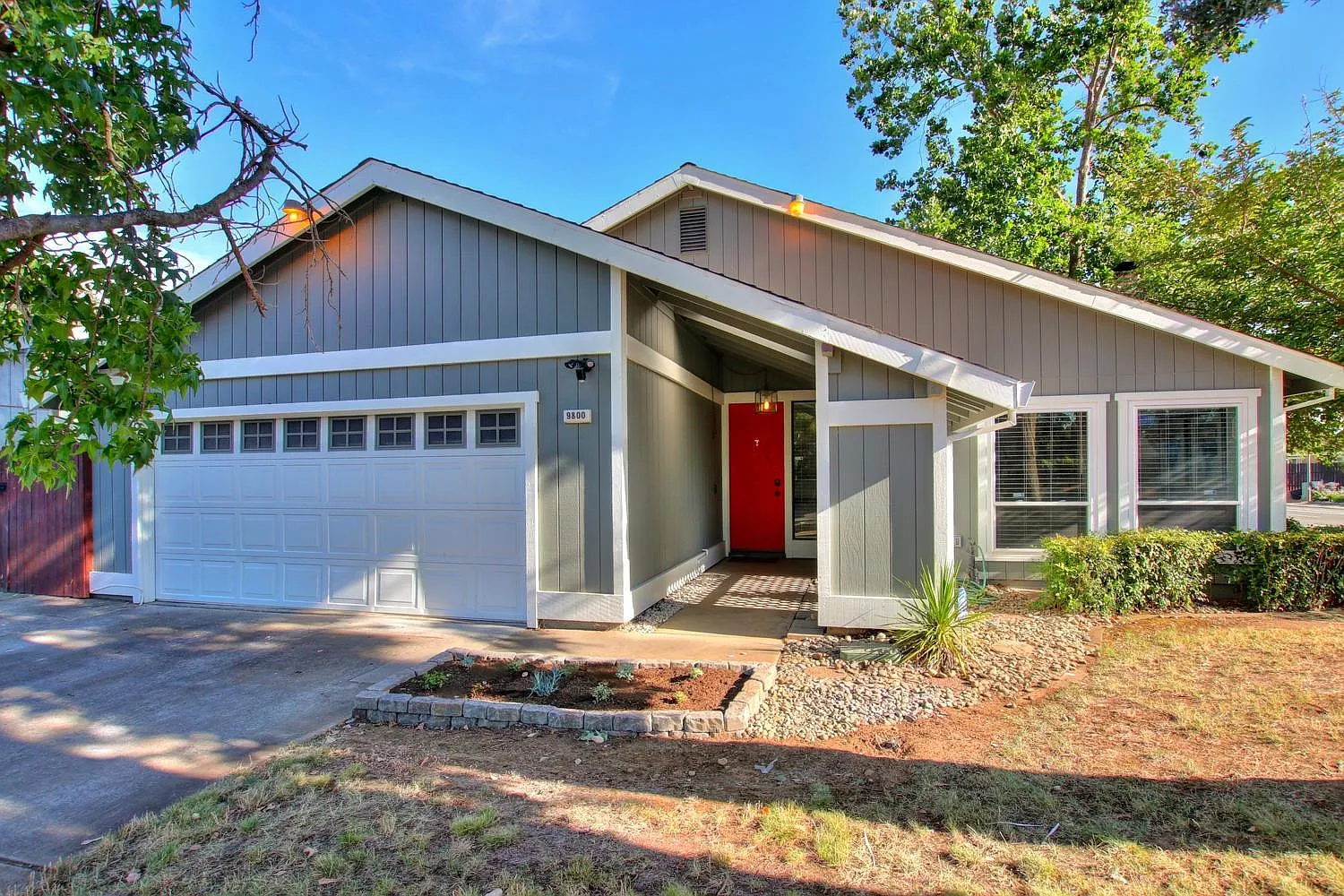 9800 Woodhollow Way photo 1
