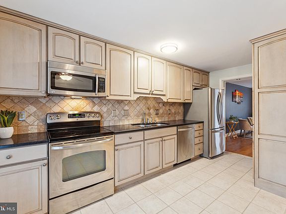 2nd image of 8112 Rhodell Ln